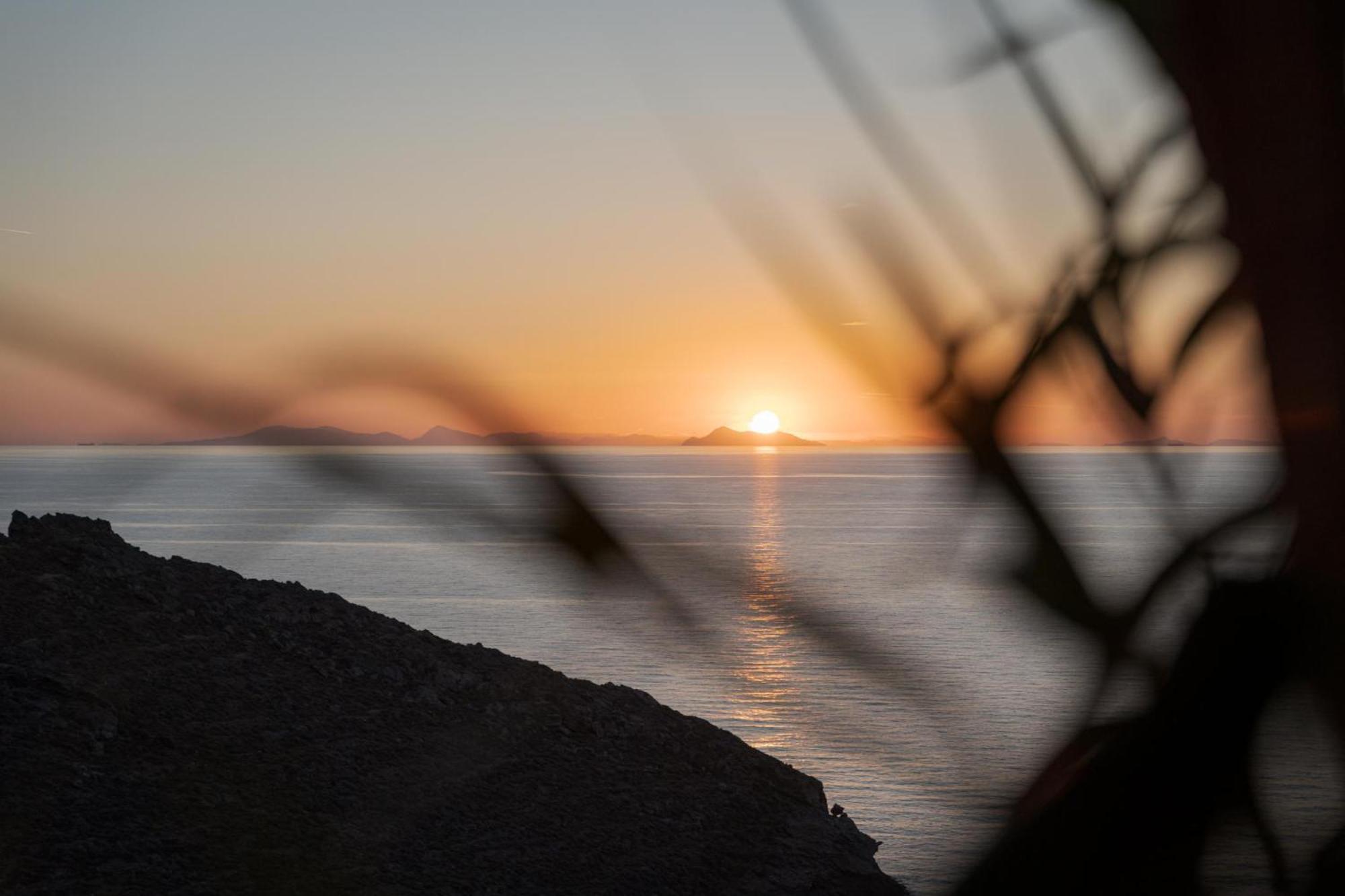 Kastella Sunset Four *